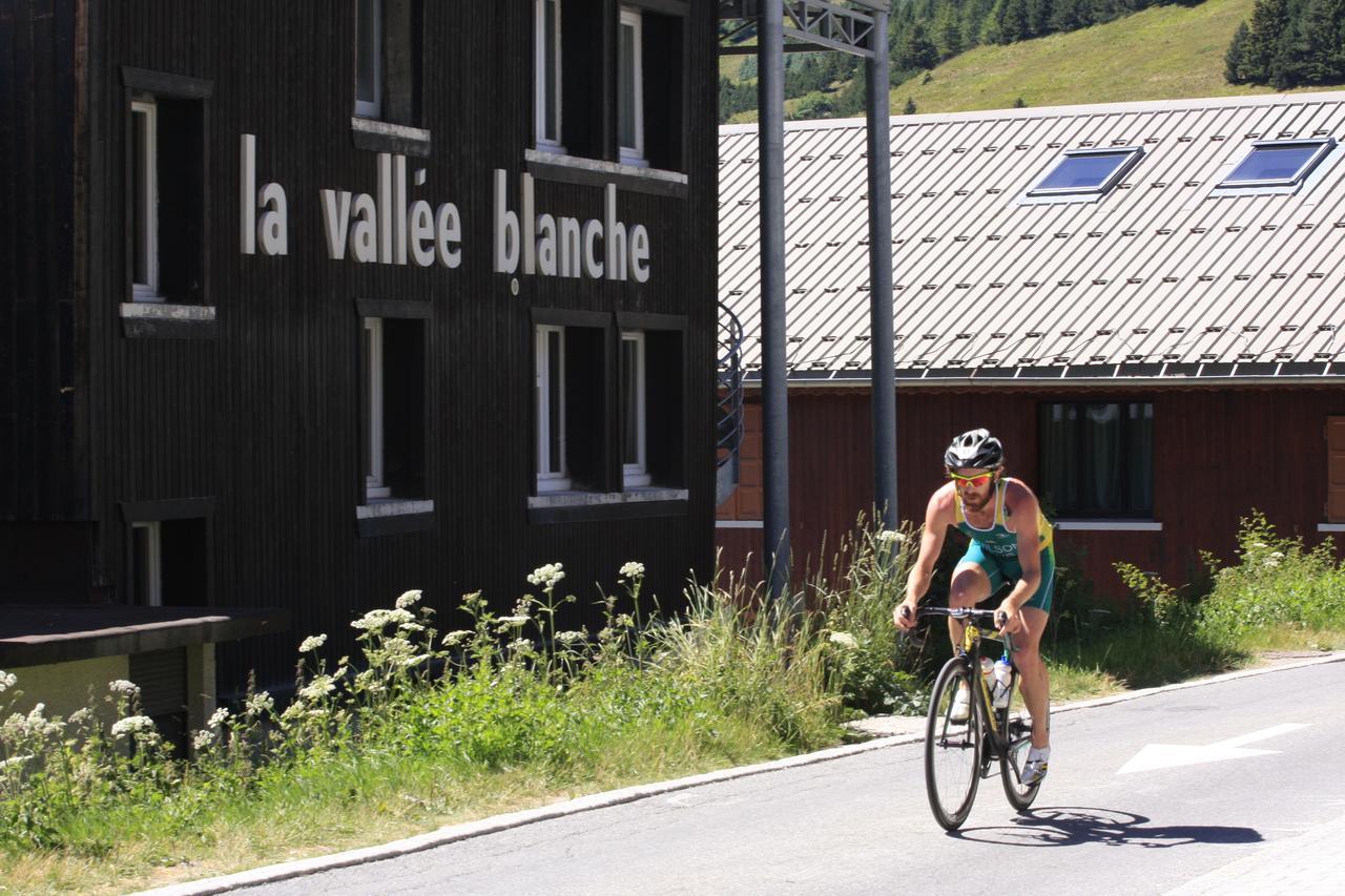 אלפה ד'הואז La Vallee Blanche Bikehotel מראה חיצוני תמונה